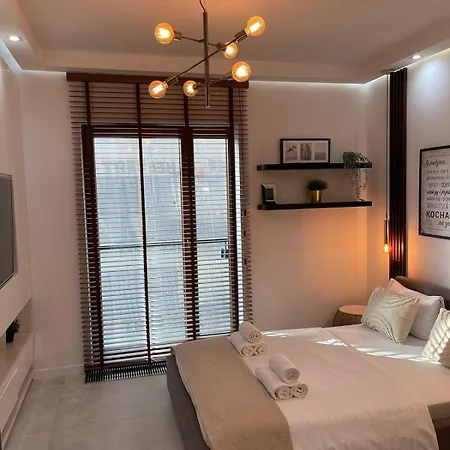 Pawia Charming * Βαρσοβία